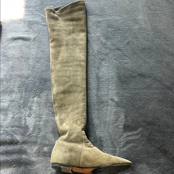 Chic Over-the-Knee Suede Boots in Olive - Picture 8 of 8